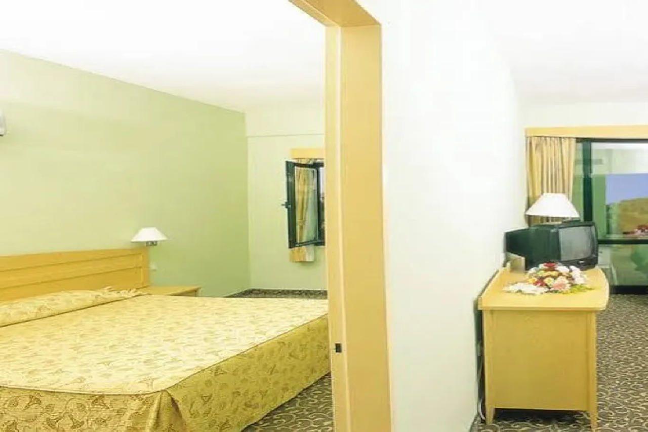 Arinna Hotel Titreyengol Exteriör bild