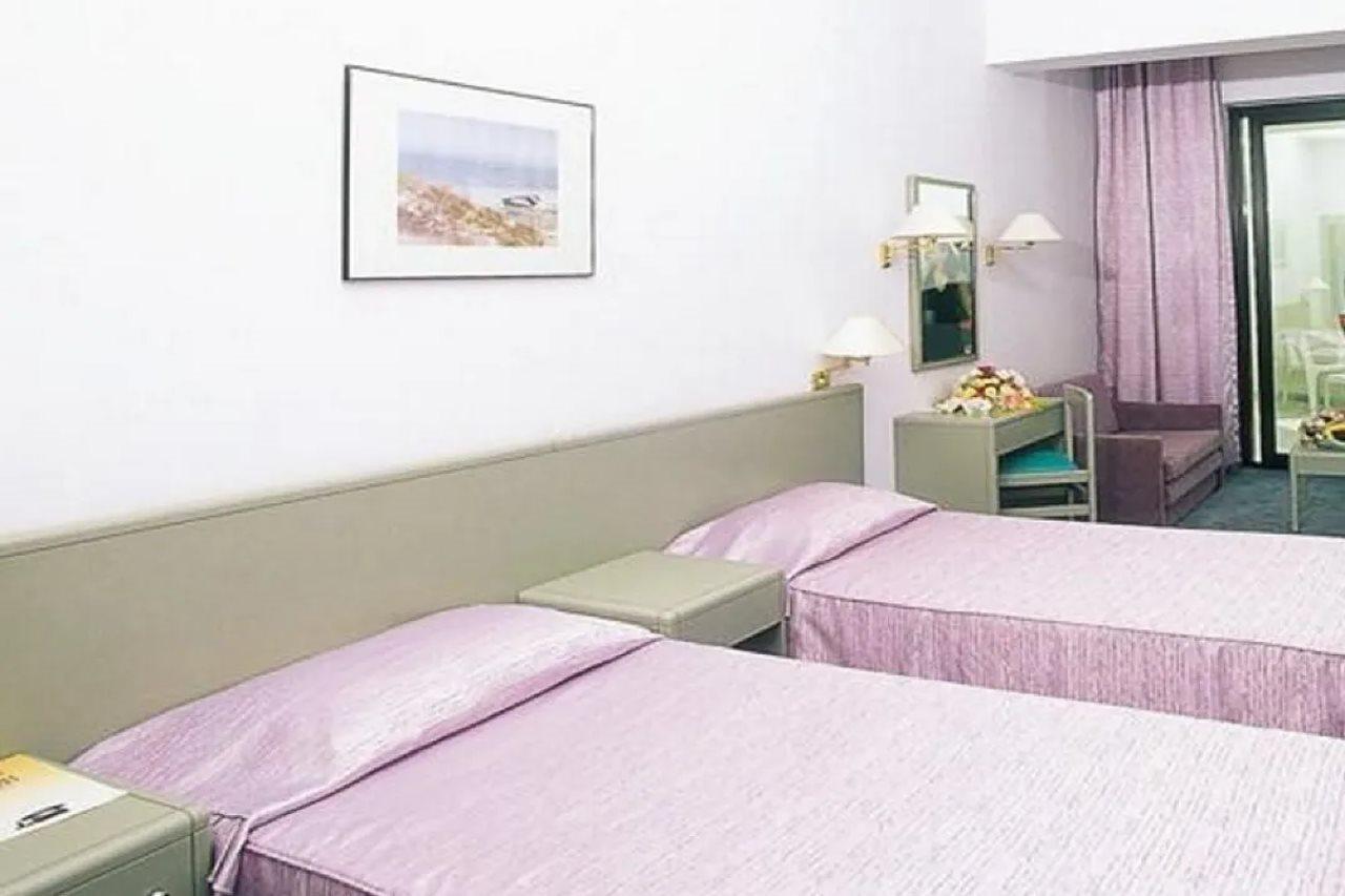 Arinna Hotel Titreyengol Exteriör bild